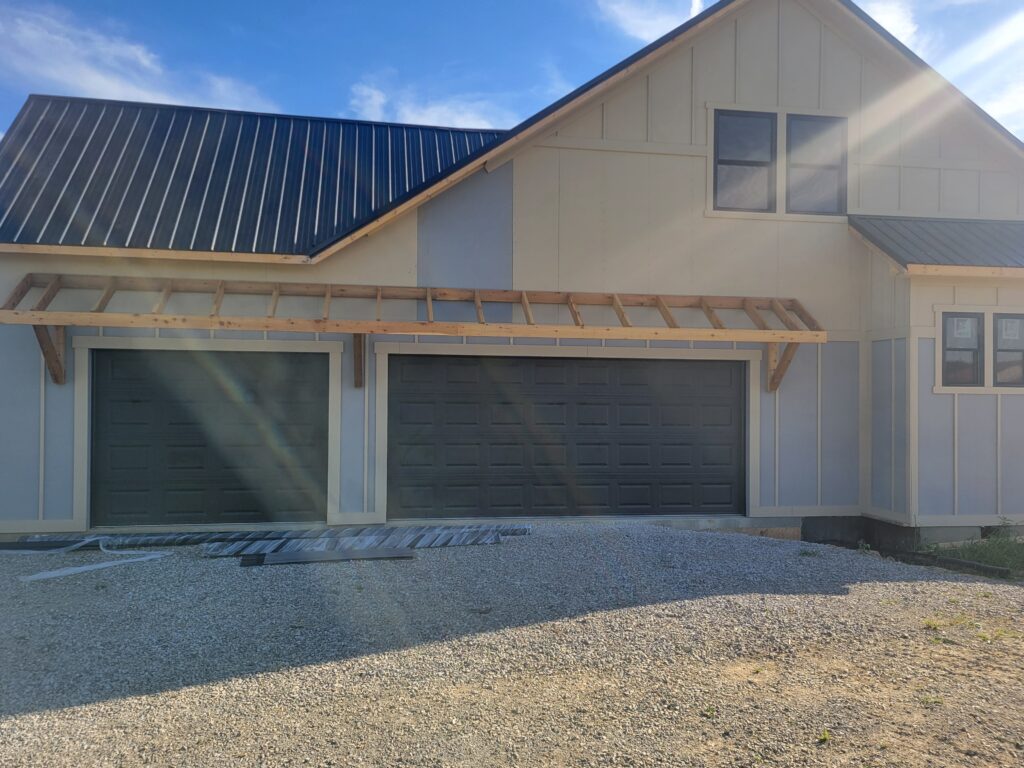 garagedoorsunfinishedoverhang